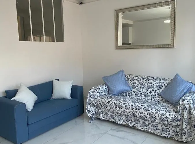 Apartamento Le Royal, Spacious Seaside Rooftop And Pool
