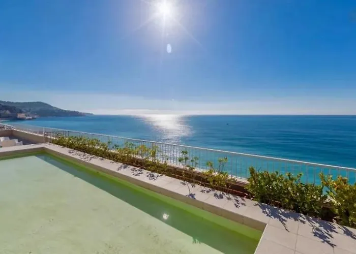 Le Royal, Spacious Seaside Rooftop And Pool Apartamento *